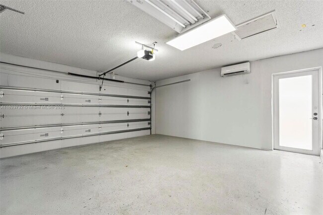 Building Photo - 13425 SW 91st Terrace
