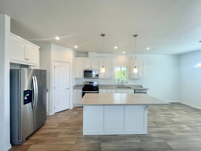 Building Photo - 34 Elm Via