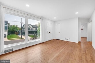 Building Photo - 5023 Druid Dr