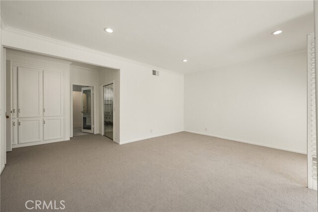 Building Photo - 5 Rue Fontainebleau