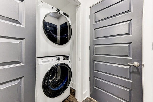 Building Photo - 1812 U.S. 19-SI ID1460735P