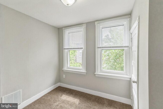 Building Photo - 3533 Joyce St