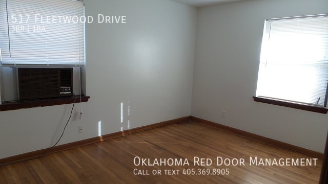 Building Photo - 517 Fleetwood Dr