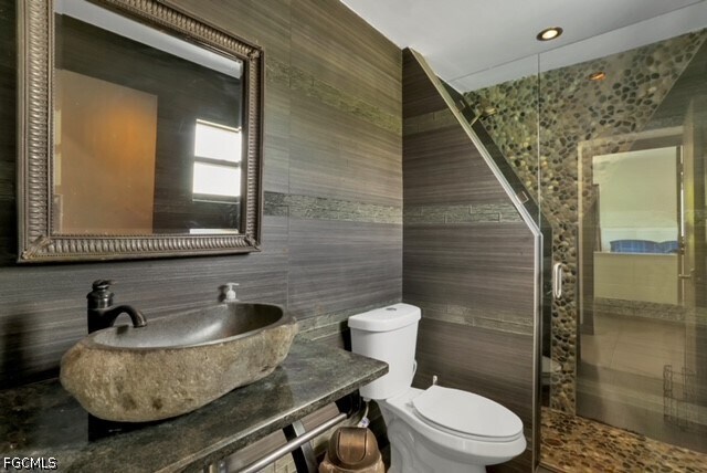 Building Photo - 95 Schneider Dr