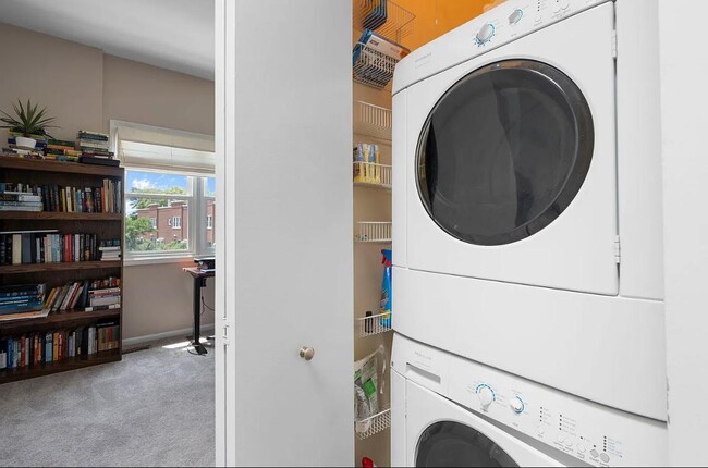 Building Photo - 1781 W Altgeld St