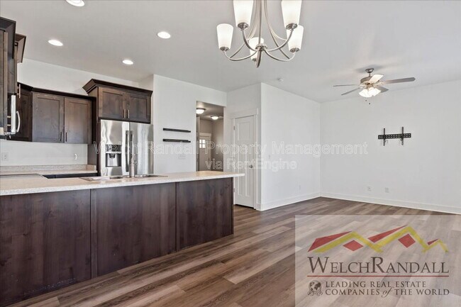 Building Photo - 2090 Carson Ave