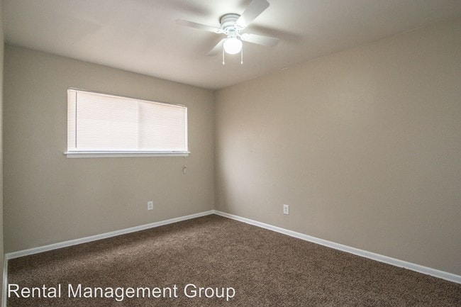 Building Photo - 1133 N Durham Dr