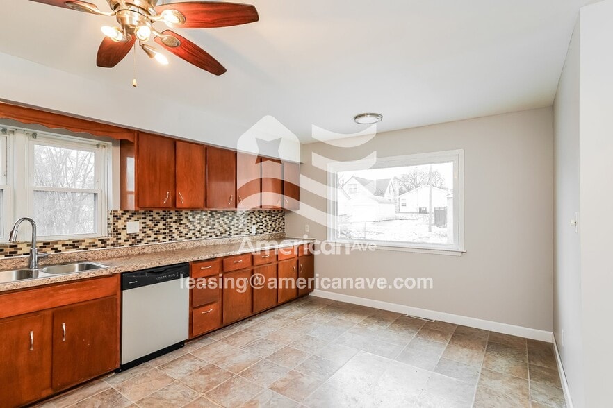 Building Photo - 4619 N 69th St