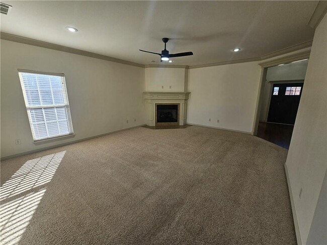 Building Photo - 2311 S Mont Blanc Ave