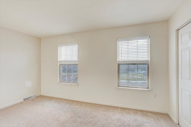 Building Photo - 1853 Bradfield Dr