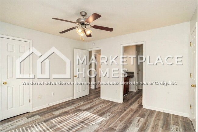 Building Photo - 600 Henni Cir