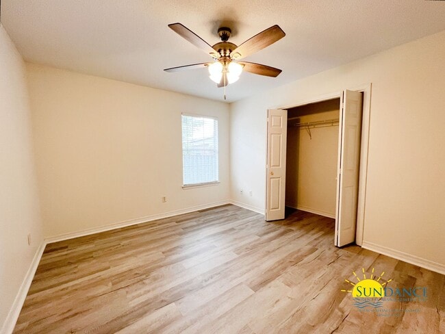 Building Photo - Quaint 2 Bedroom Home in Crestview!