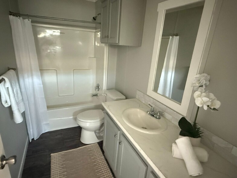 Building Photo - 10118 Falvey Lk Ln