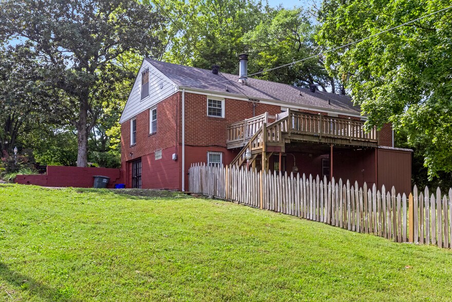 Building Photo - 3504 Pleasant Valley Rd
