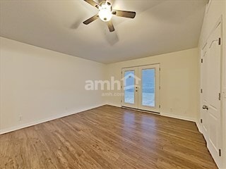 Building Photo - 2187 Spring Hill Cir