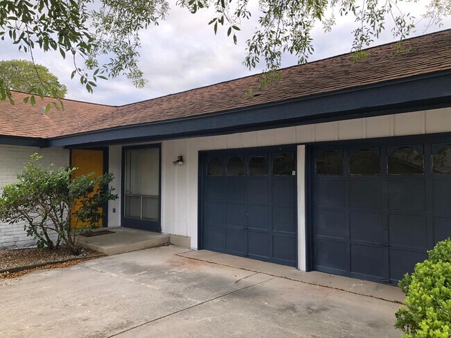 Building Photo - 7402 Oak Marsh St