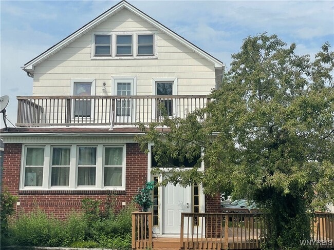 Primary Photo - 44 Magnolia St