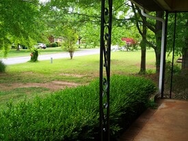 Building Photo - 1471 Crooked Creek Rd