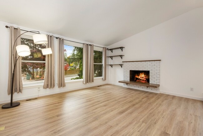 Building Photo - Newly Renovated Bothell Home Sitting on 1 Acre of Land!