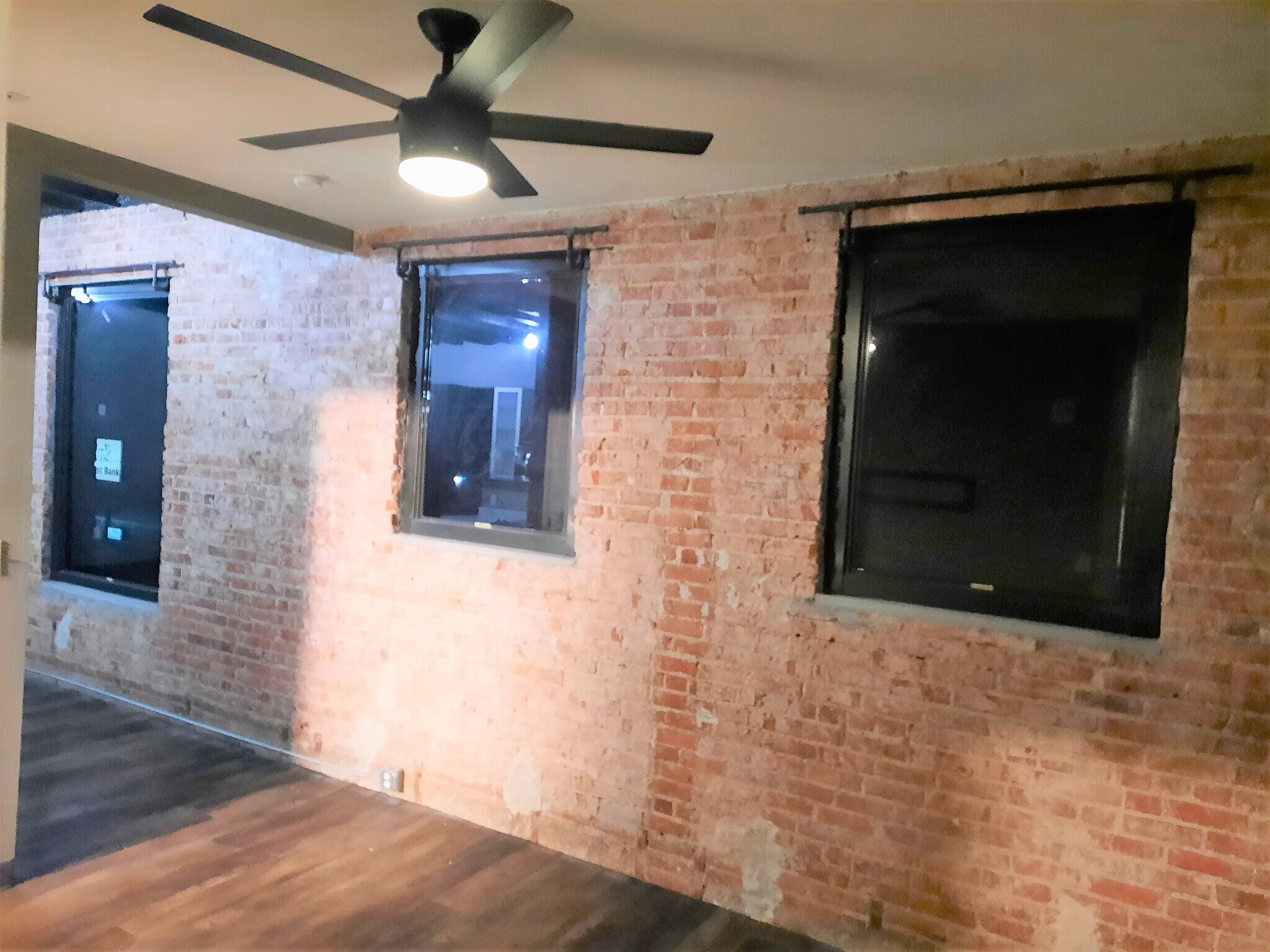 Building Photo - 901 9th St