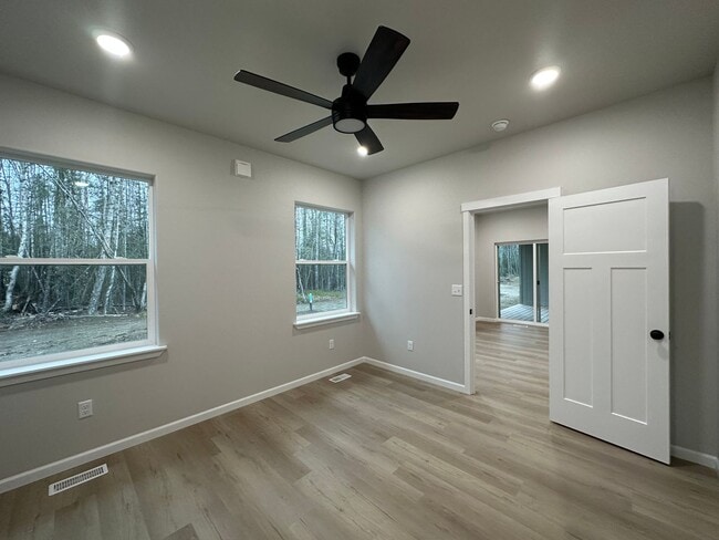 Building Photo - 640 Wortham Ave