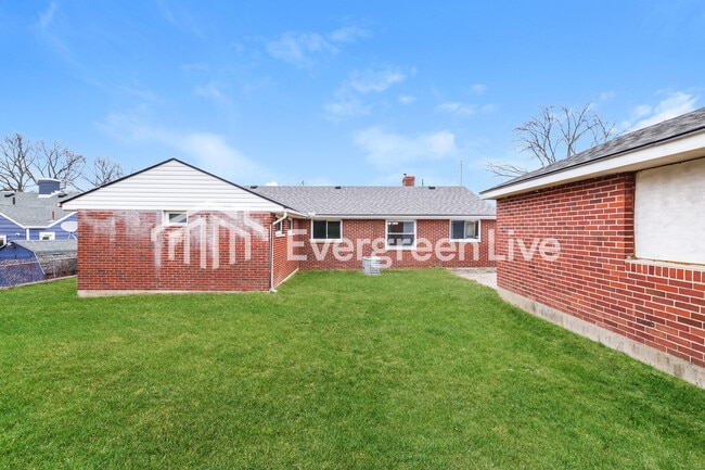 Building Photo - Coming Soon!