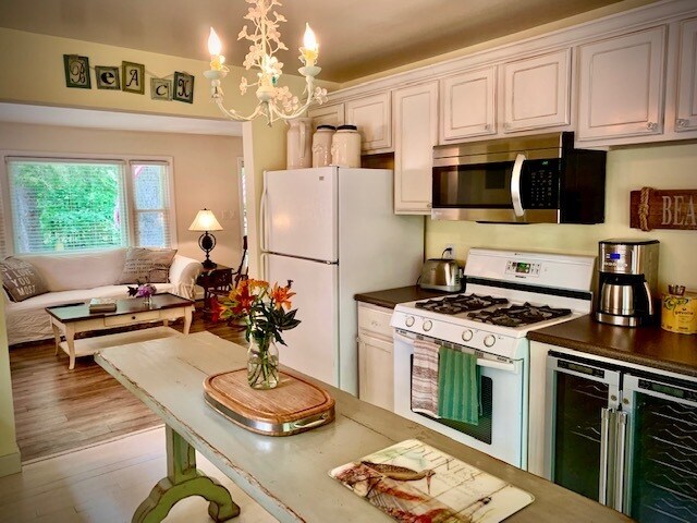 Building Photo - 12159 Spruce St