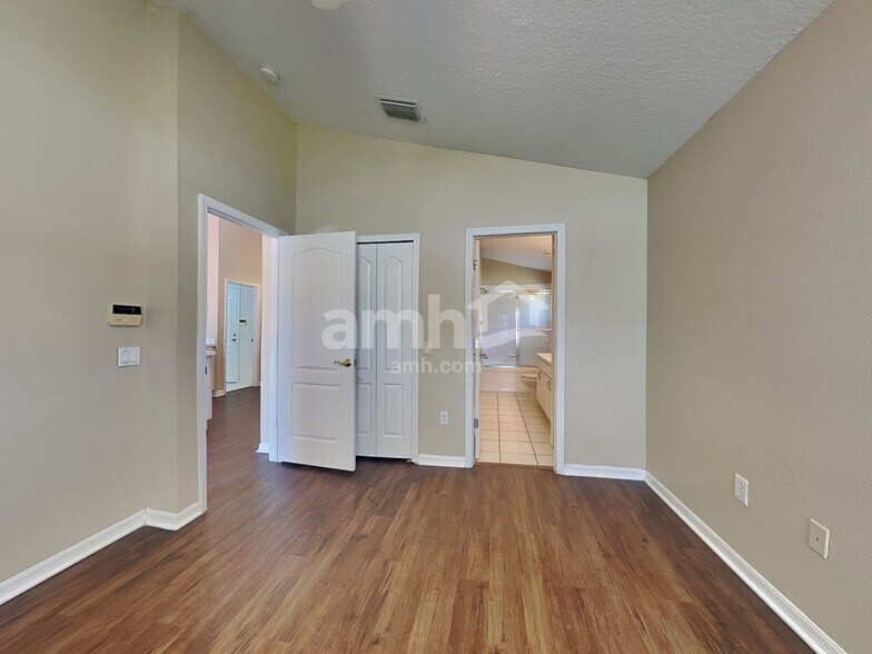 Building Photo - 24801 Black Creek Ct