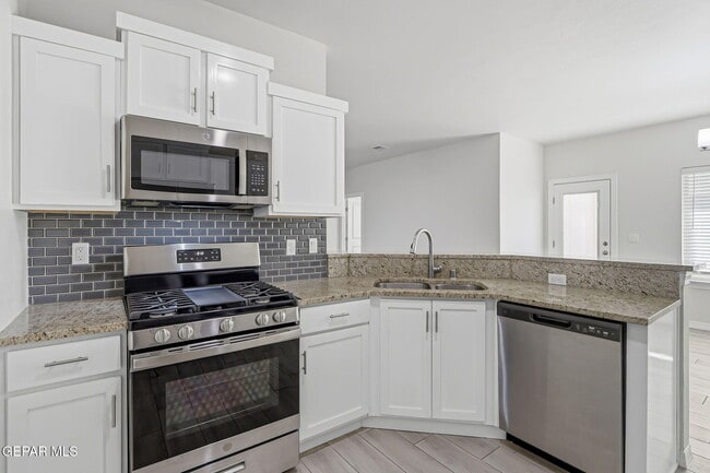 Building Photo - 11965 Mountains Pl