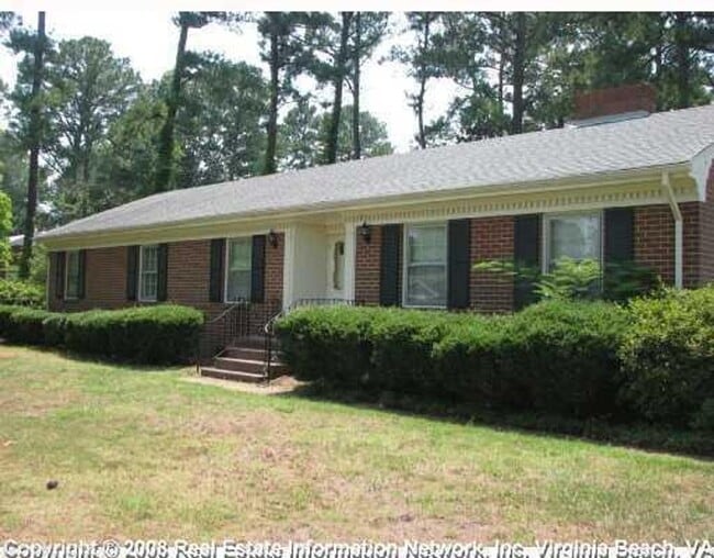 Primary Photo - 3812 Cedar Ln