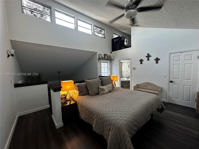 Building Photo - 3971 Coral Springs Dr