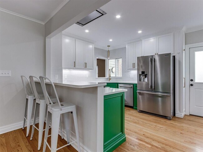 Building Photo - 2933 Cummings Dr