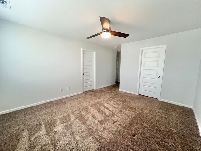 Building Photo - **OFFERING RENT PROMOTION FOR FIRST 6 MONT...