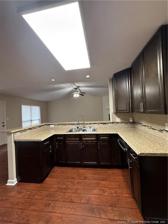 Building Photo - 7099 Calamar Dr