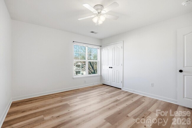 Building Photo - 17122 Red Feather Dr