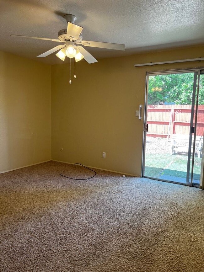 Building Photo - 515 Nancy Cir