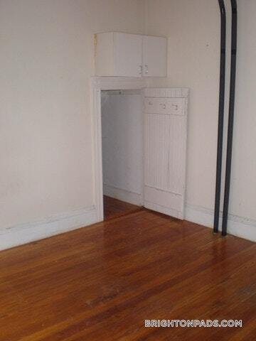 Building Photo - 225 Parsons St