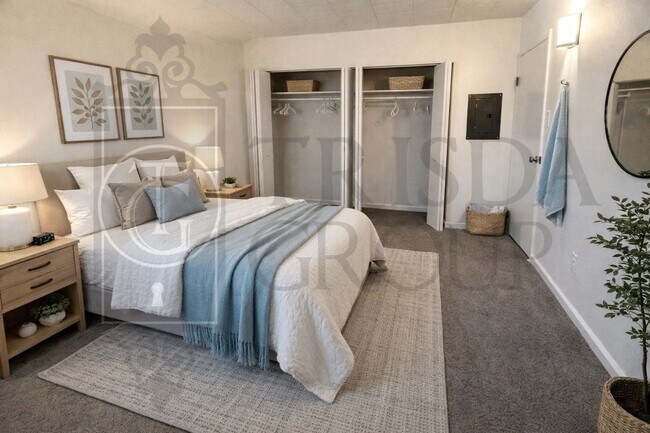 Building Photo - Move In Ready! North Hills School District, Parking, Updated 2 BR, Quartz Countertops, AC, Laundr...