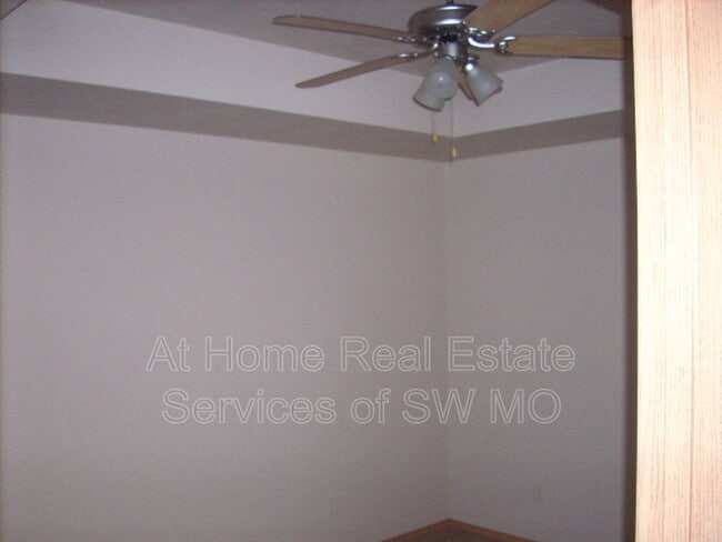 Building Photo - 617 Rilynn Ave
