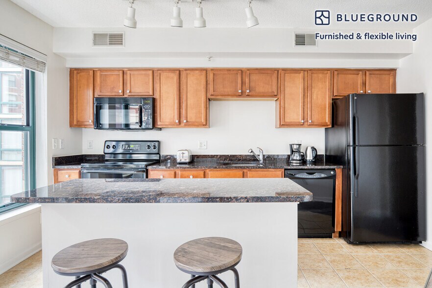 Building Photo - 1301 M St NW