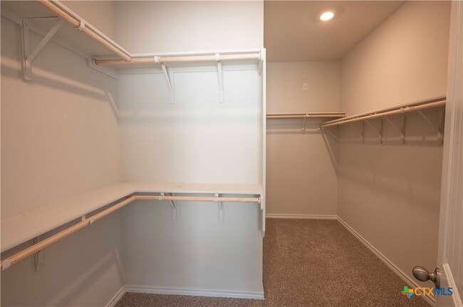 Building Photo - 3701 Moffat Ct