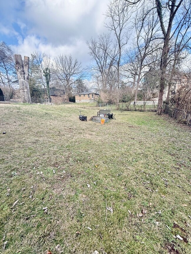 Building Photo - Inglewood Charmer! 3 Bedroom 2 Bath House with back deck & partially fenced yard