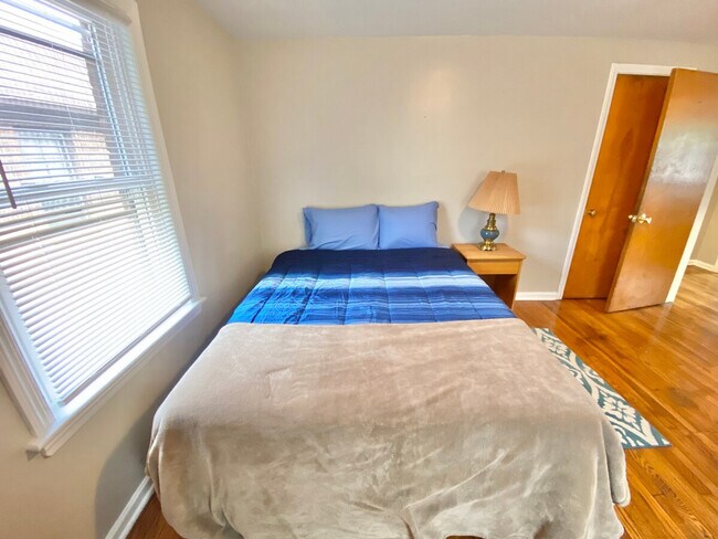 Building Photo - 3698 Washington Blvd