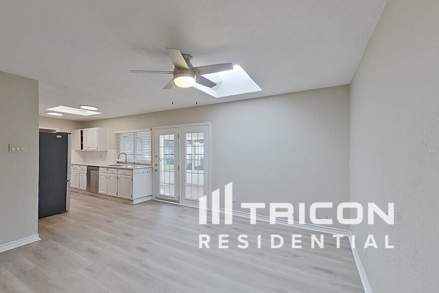 Building Photo - 4848 Alta Oaks Ln