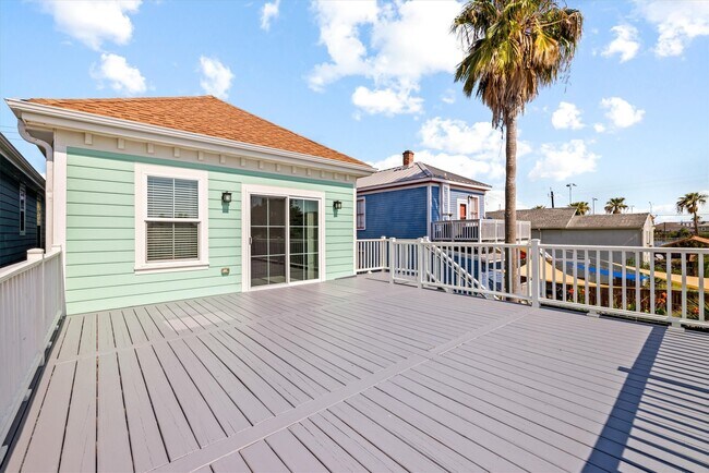 Building Photo - 2817 Avenue Q