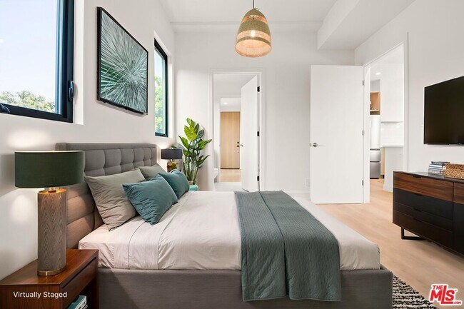 Building Photo - 2671 Benedict St