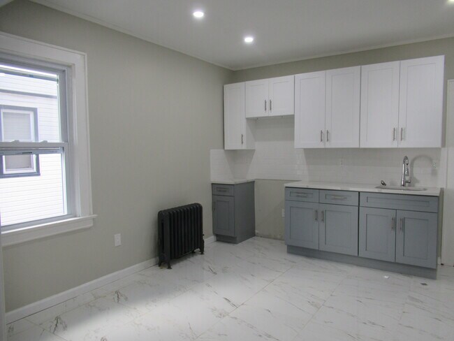 Building Photo - 56 Durand Pl