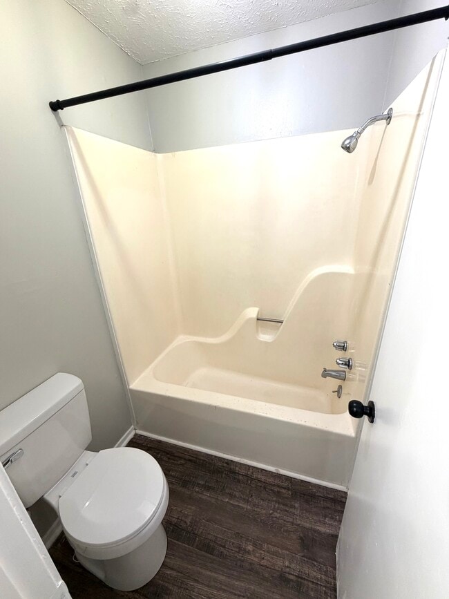 Building Photo - 5919 40th Ct