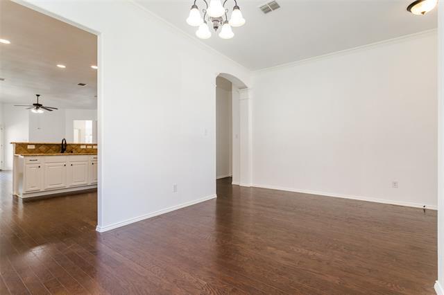Building Photo - 918 Mangrove Dr