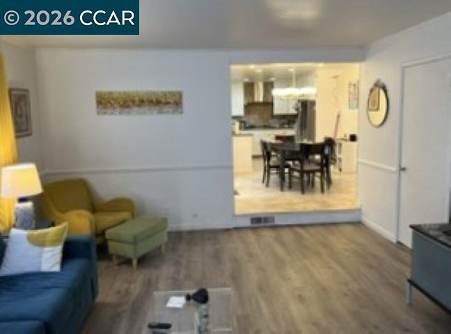 Building Photo - 4010 Woodside Ct